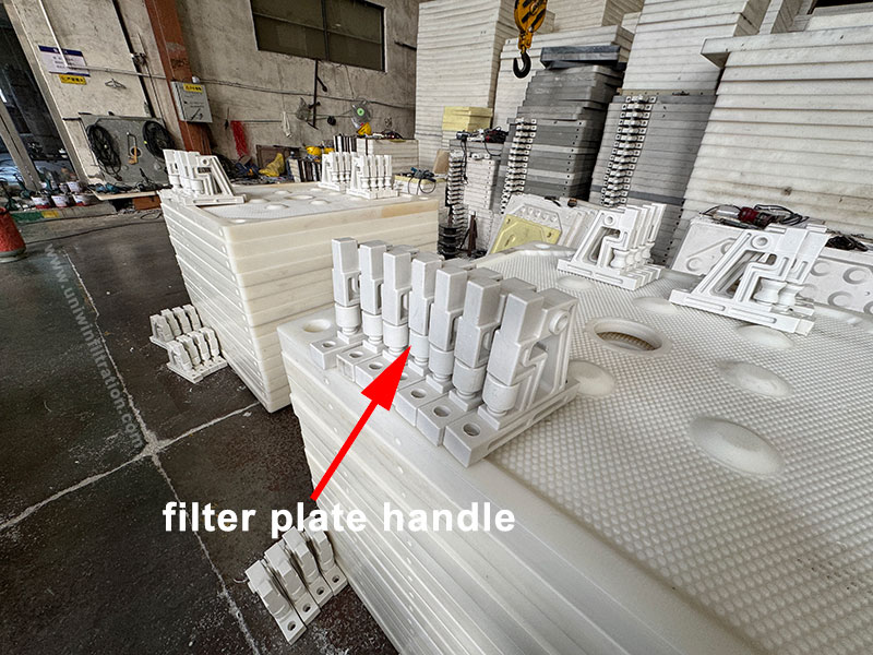 filter plate handle